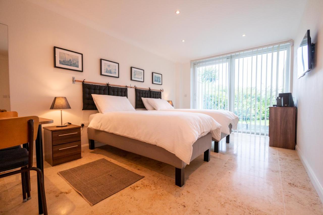 Ecton House Bed & Breakfast Newport  Ngoại thất bức ảnh