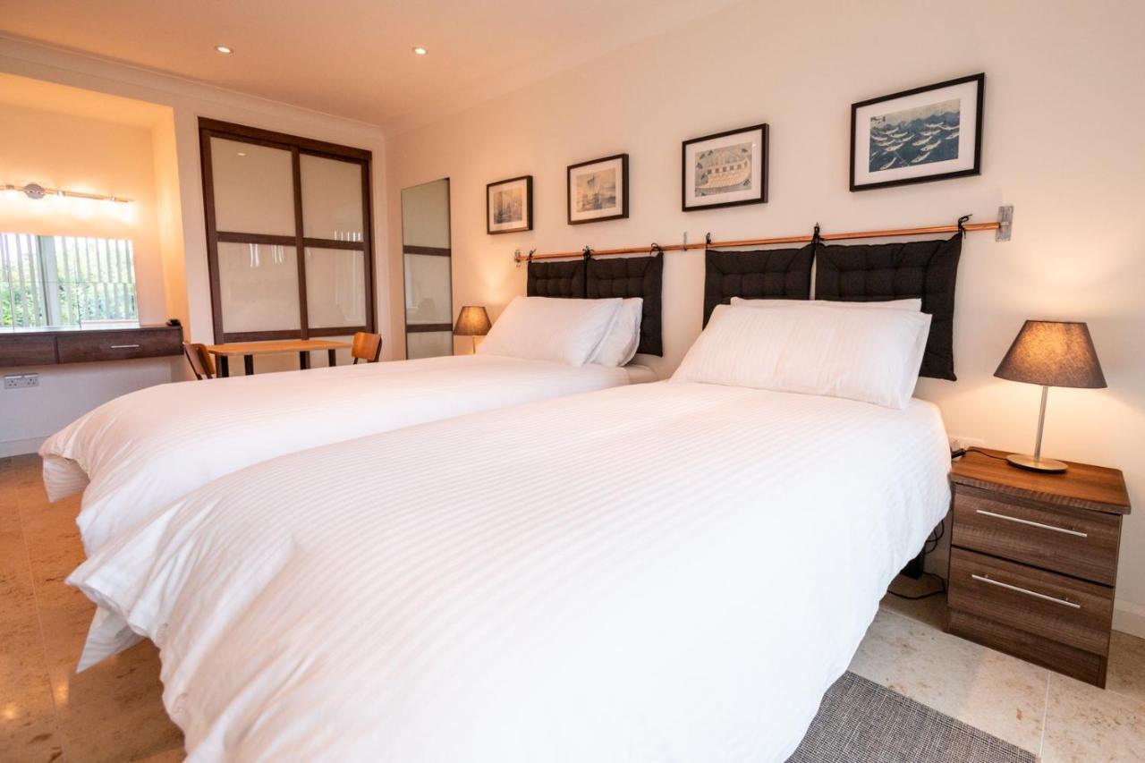 Ecton House Bed & Breakfast Newport  Ngoại thất bức ảnh